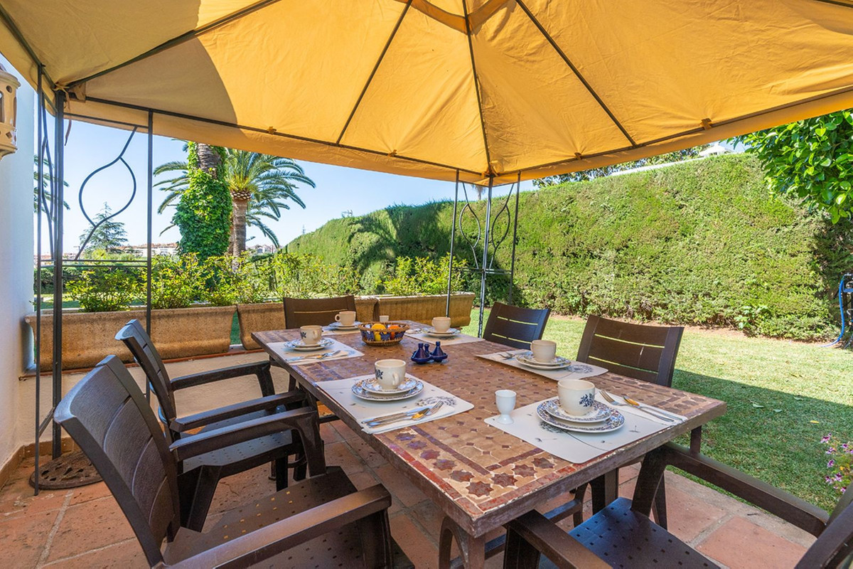Se vende Villa - Chalet de 7 dormitorios en Costa Del Sol, Málaga, España