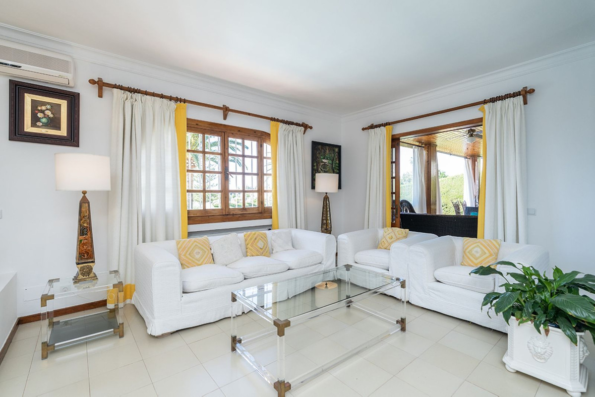 Se vende Villa - Chalet de 7 dormitorios en Costa Del Sol, Málaga, España