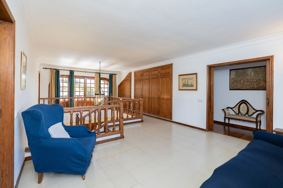 Se vende Villa - Chalet de 7 dormitorios en Costa Del Sol, Málaga, España