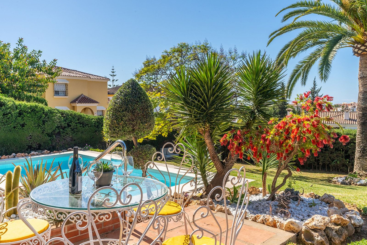 Se vende Villa - Chalet de 7 dormitorios en Costa Del Sol, Málaga, España