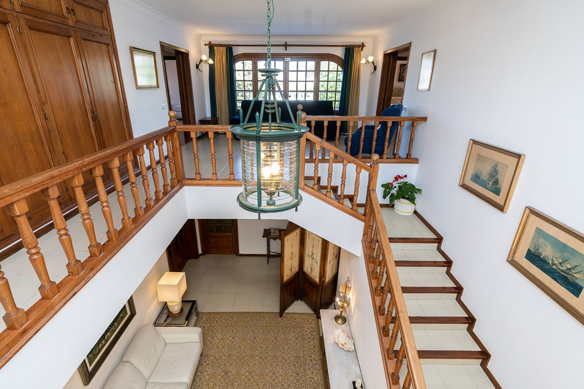 Se vende Villa - Chalet de 7 dormitorios en Costa Del Sol, Málaga, España
