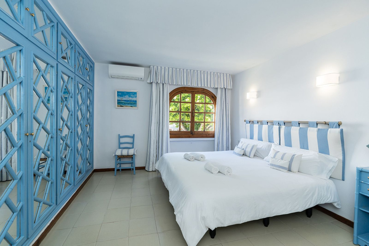 Se vende Villa - Chalet de 7 dormitorios en Costa Del Sol, Málaga, España