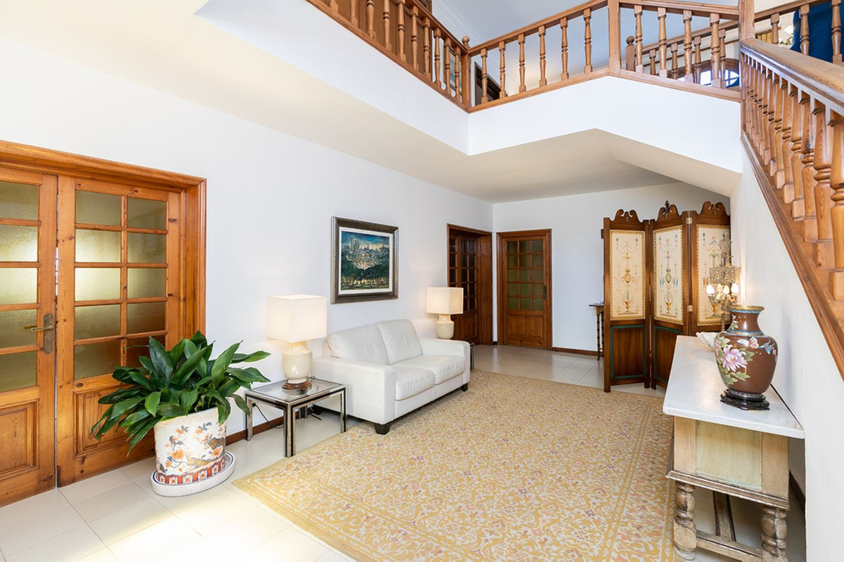 Se vende Villa - Chalet de 7 dormitorios en Costa Del Sol, Málaga, España