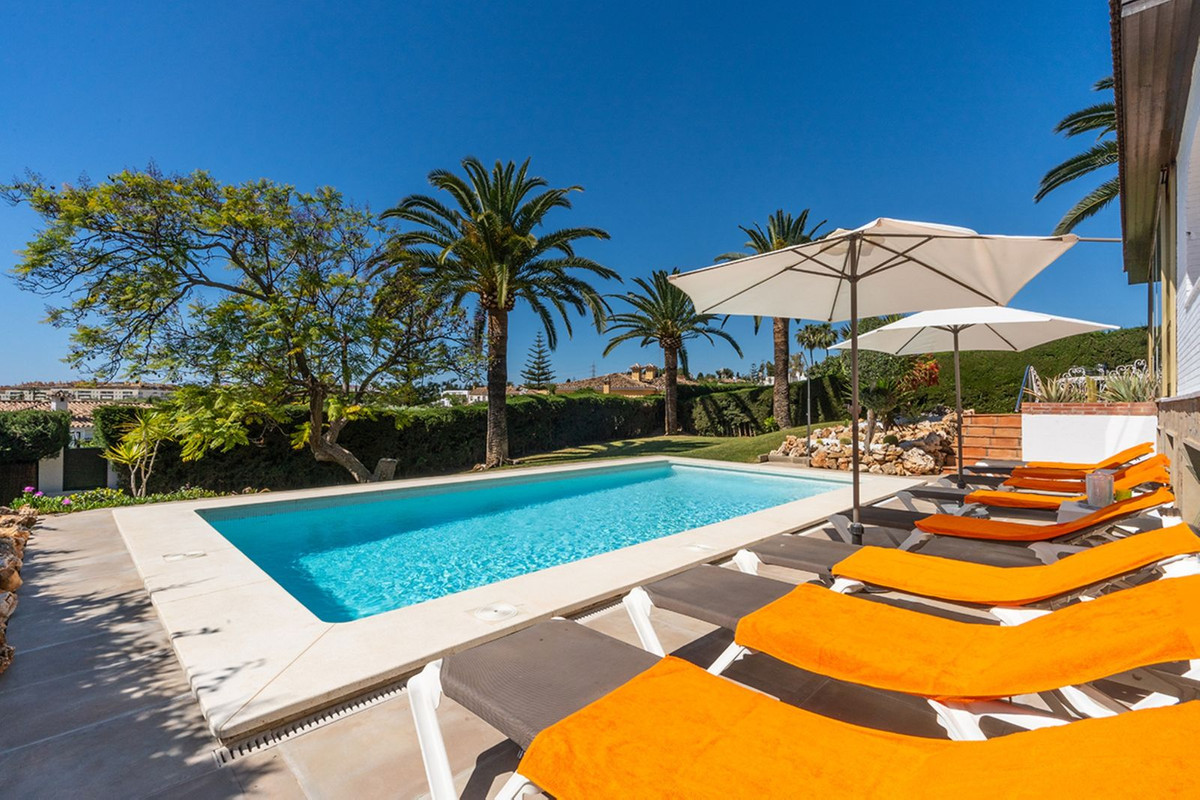 Se vende Villa - Chalet de 7 dormitorios en Costa Del Sol, Málaga, España