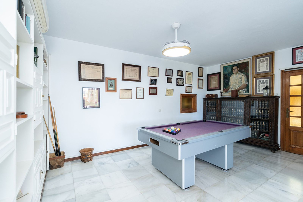 Se vende Villa - Chalet de 7 dormitorios en Costa Del Sol, Málaga, España