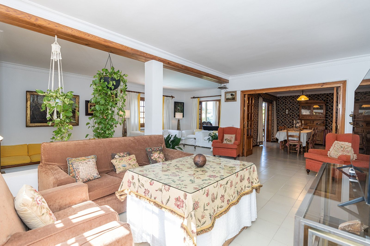 Se vende Villa - Chalet de 7 dormitorios en Costa Del Sol, Málaga, España