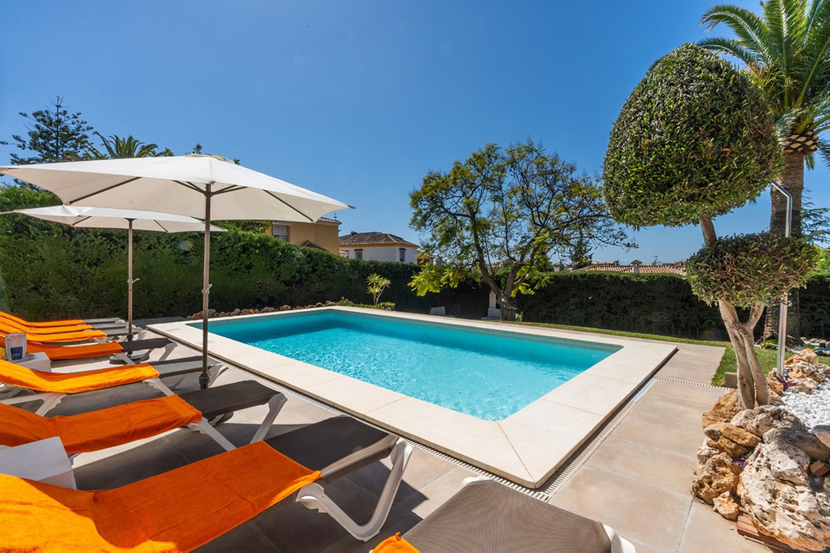 Se vende Villa - Chalet de 7 dormitorios en Costa Del Sol, Málaga, España