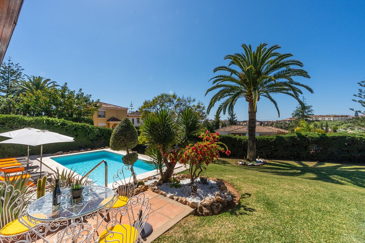 Se vende Villa - Chalet de 7 dormitorios en Costa Del Sol, Málaga, España