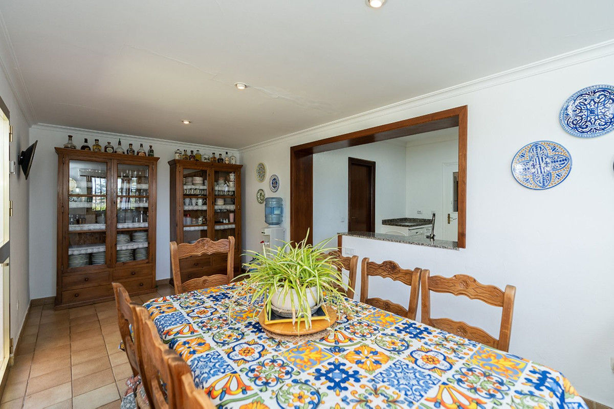 Se vende Villa - Chalet de 7 dormitorios en Costa Del Sol, Málaga, España