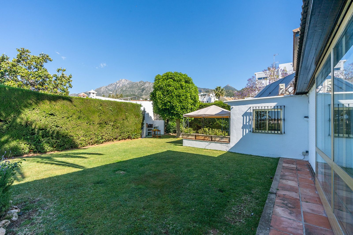 Se vende Villa - Chalet de 7 dormitorios en Costa Del Sol, Málaga, España