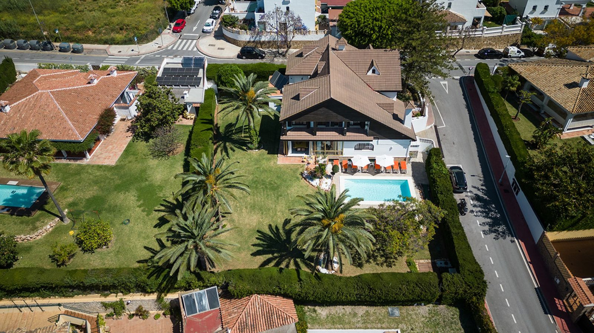 Se vende Villa - Chalet de 7 dormitorios en Costa Del Sol, Málaga, España