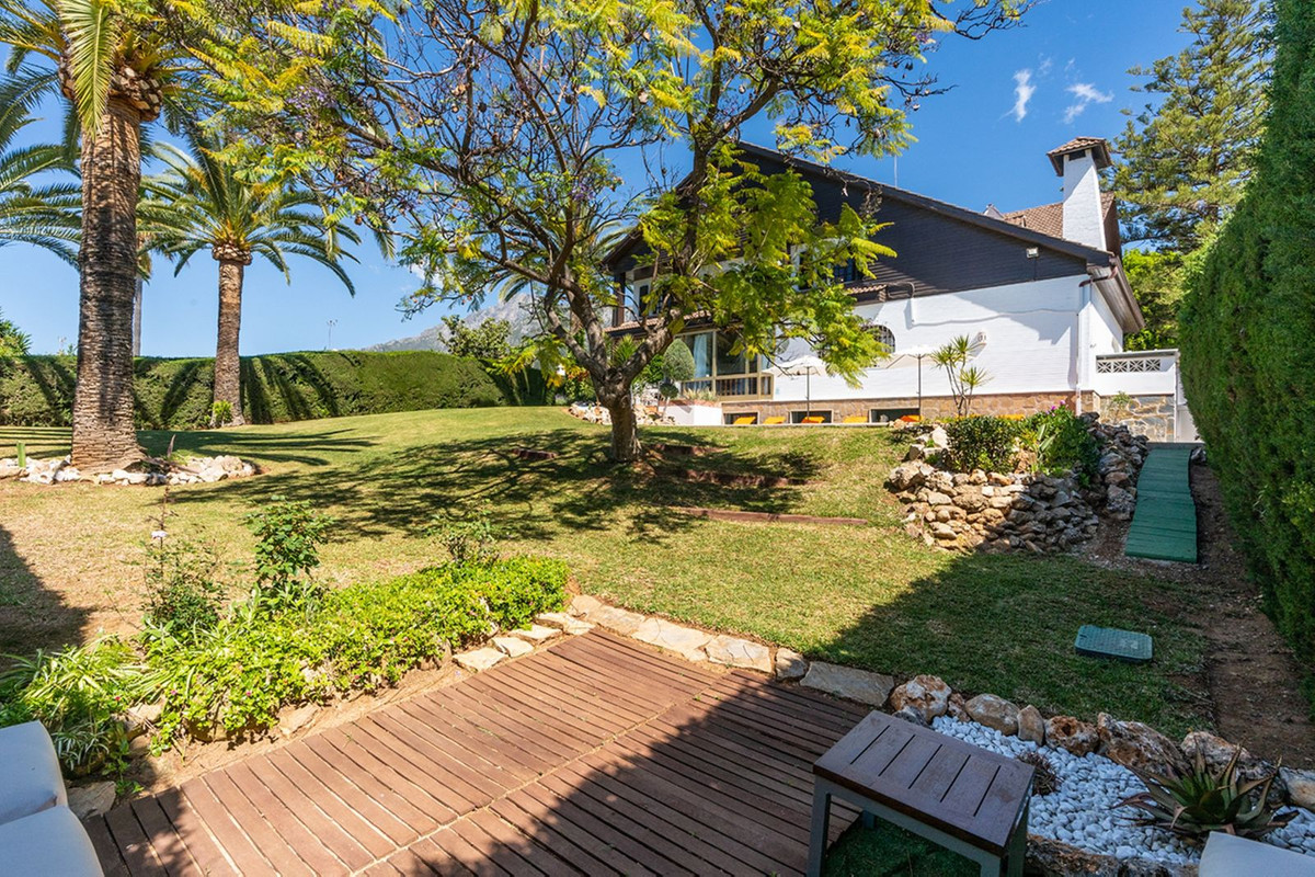 Se vende Villa - Chalet de 7 dormitorios en Costa Del Sol, Málaga, España