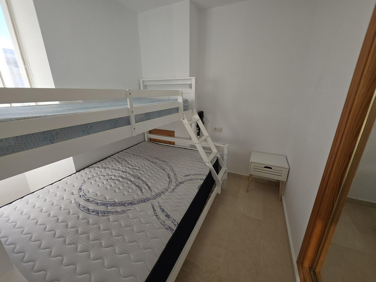 Se vende Apartamento Planta Media de 2 dormitorios en Costa Del Sol, Málaga, España