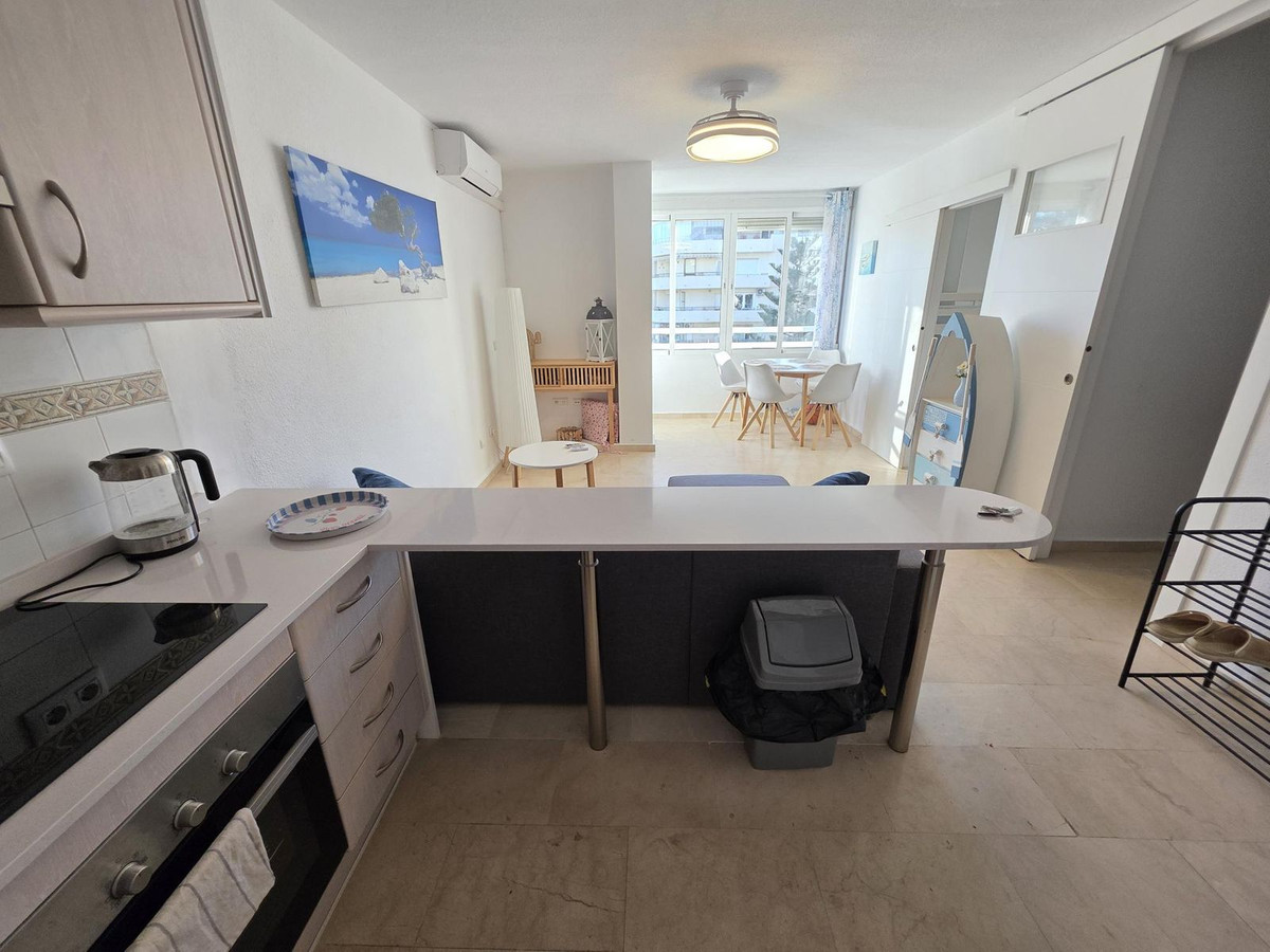Se vende Apartamento Planta Media de 2 dormitorios en Costa Del Sol, Málaga, España