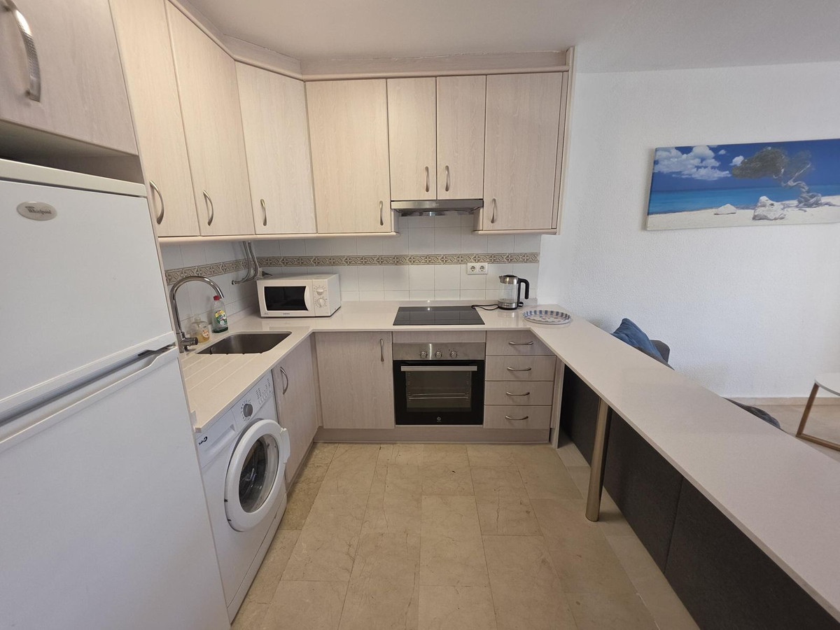 Se vende Apartamento Planta Media de 2 dormitorios en Costa Del Sol, Málaga, España