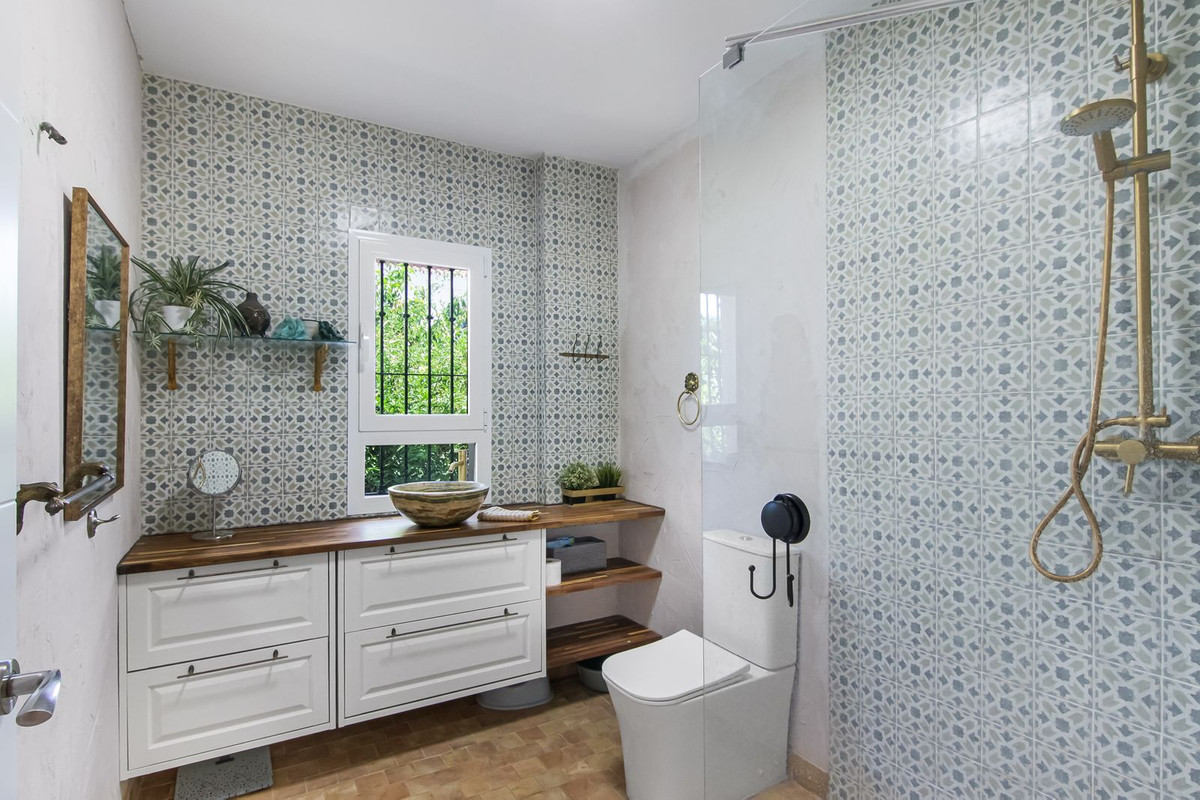 Se vende Villa - Chalet de 3 dormitorios en Costa Del Sol, Málaga, España