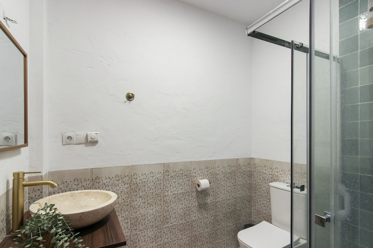 Se vende Villa - Chalet de 3 dormitorios en Costa Del Sol, Málaga, España