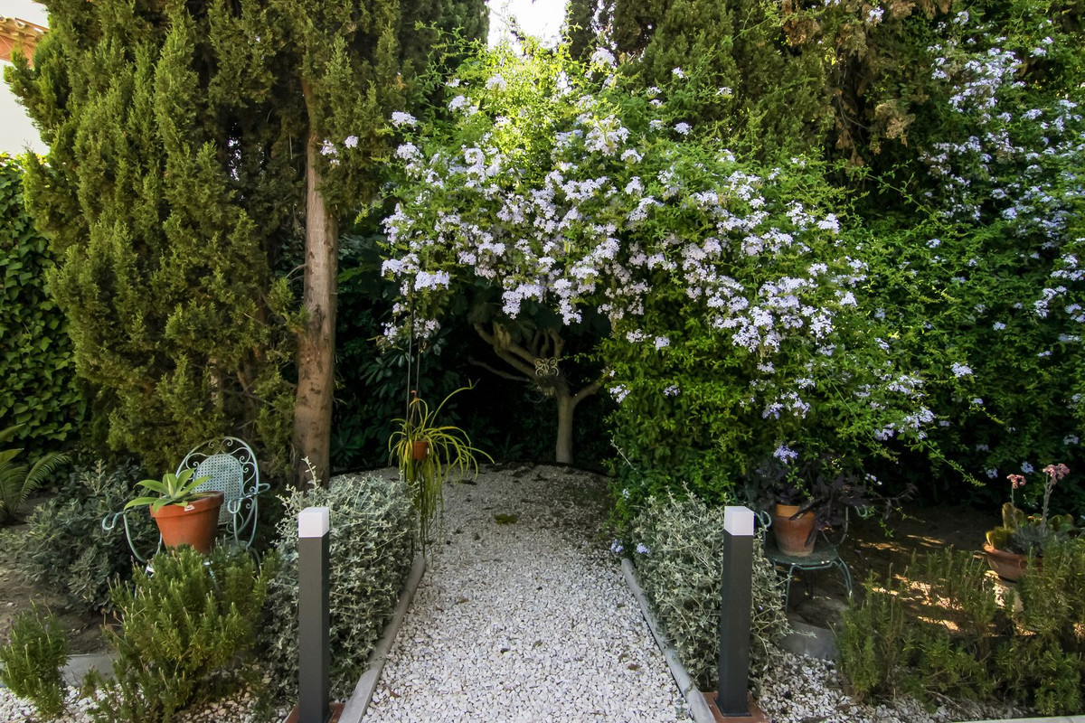 Se vende Villa - Chalet de 3 dormitorios en Costa Del Sol, Málaga, España
