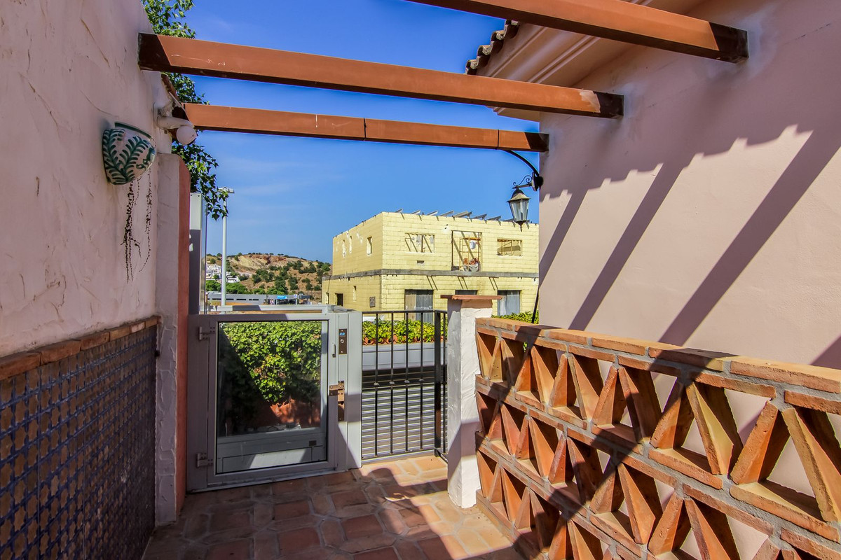 Se vende Villa - Chalet de 3 dormitorios en Costa Del Sol, Málaga, España