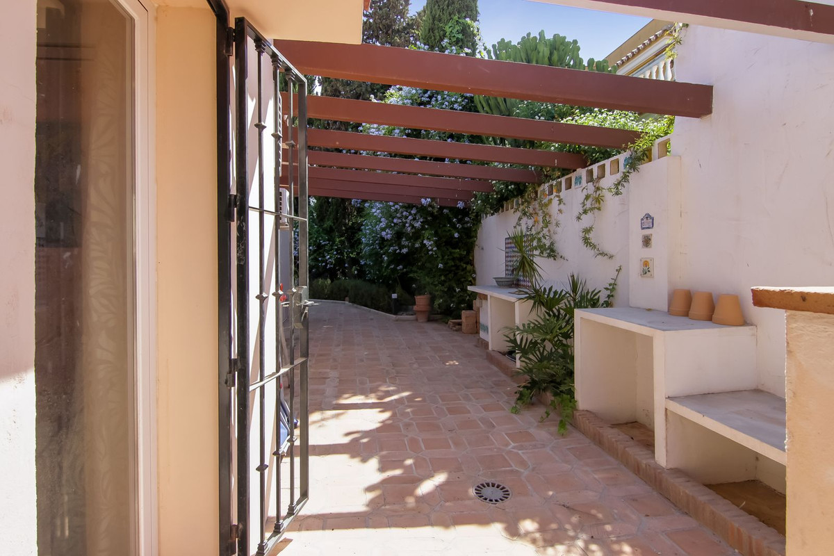 Se vende Villa - Chalet de 3 dormitorios en Costa Del Sol, Málaga, España