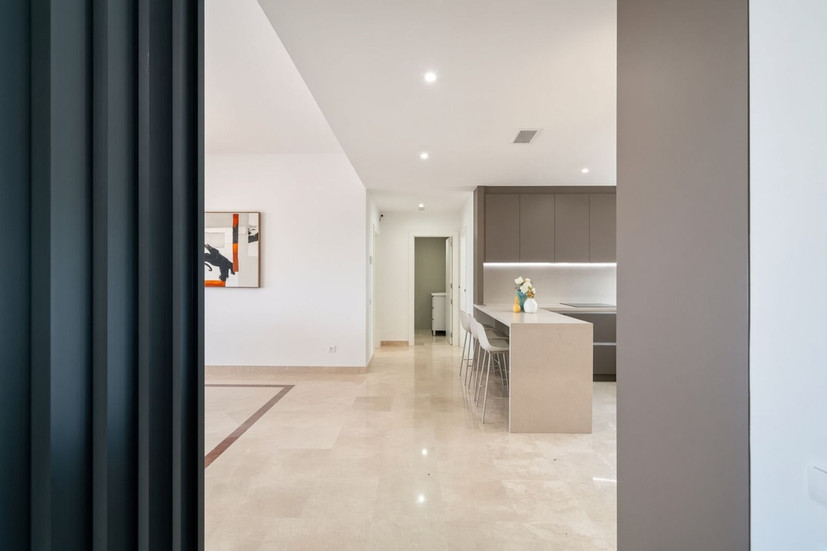 2 Bed Apartment for sale in El Paraiso Costa Del Sol, Málaga, Spain