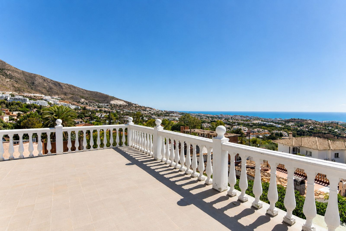 4 Bed Townhouse for sale in Benalmadena Pueblo Costa Del Sol, Málaga, Spain