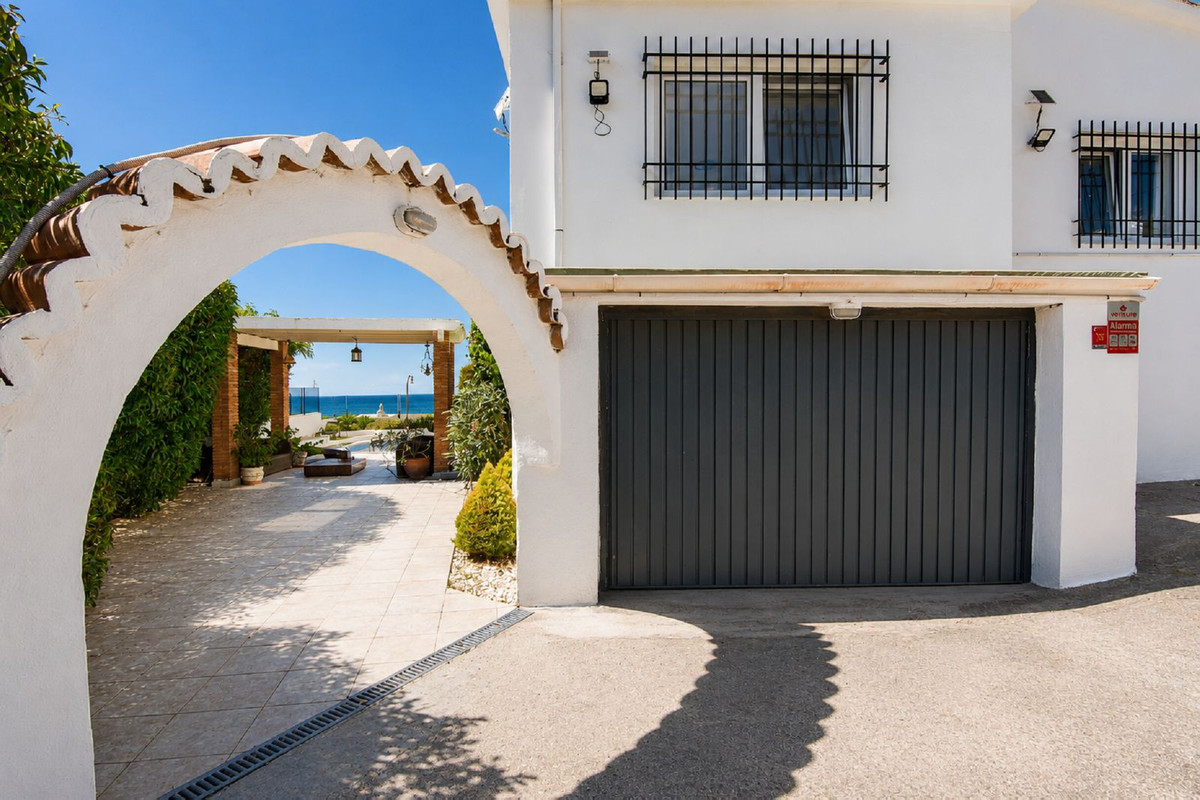 4 Bed Townhouse for sale in Benalmadena Pueblo Costa Del Sol, Málaga, Spain