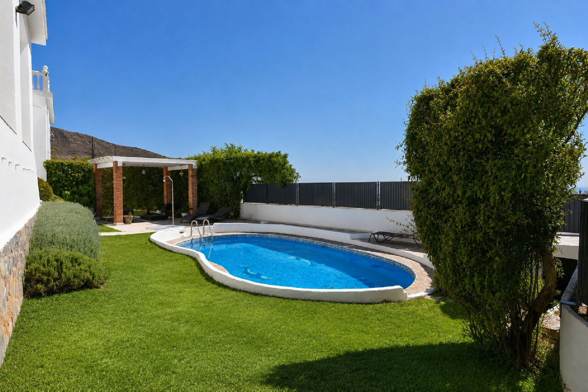 4 Bed Townhouse for sale in Benalmadena Pueblo Costa Del Sol, Málaga, Spain