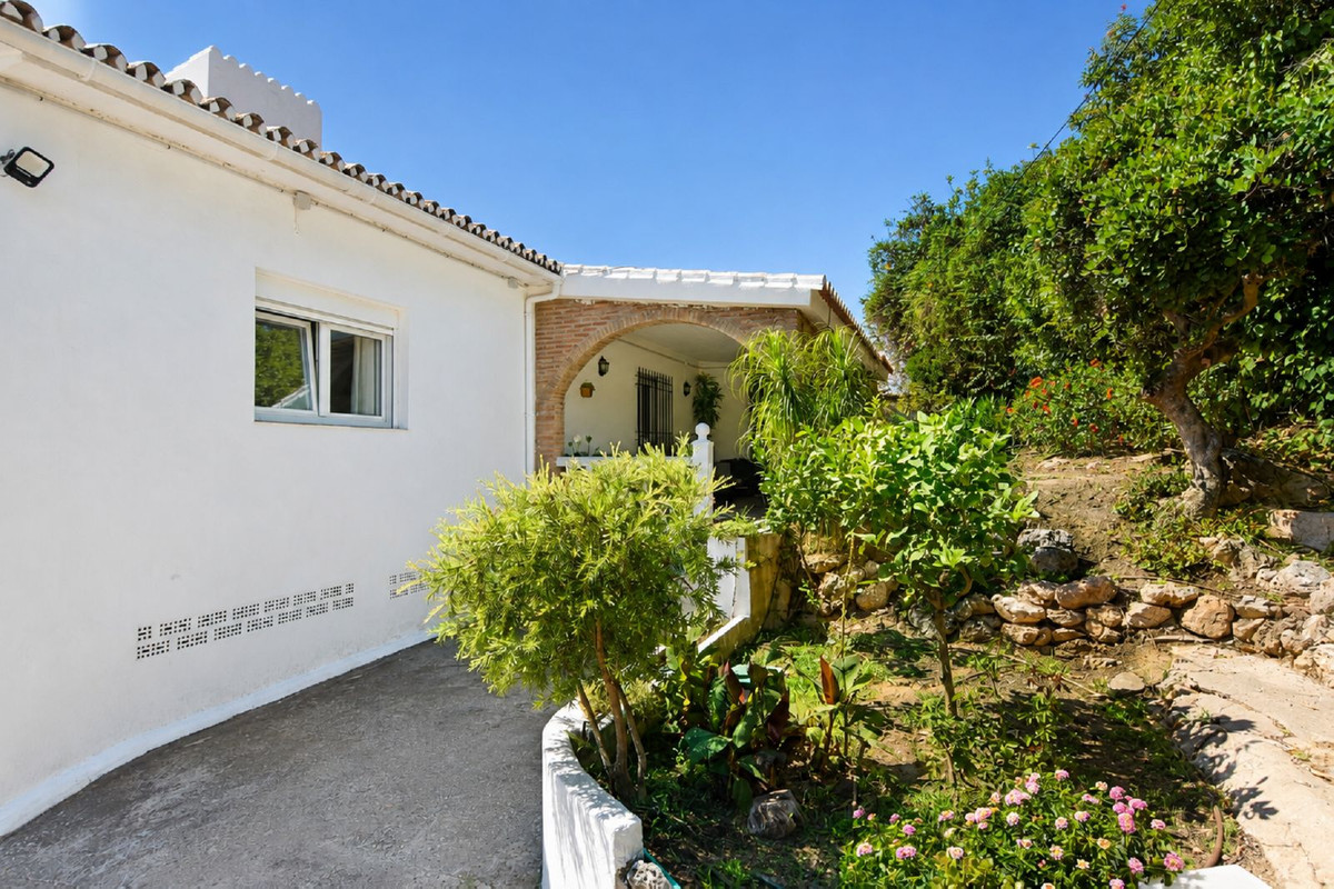 4 Bed Townhouse for sale in Benalmadena Pueblo Costa Del Sol, Málaga, Spain