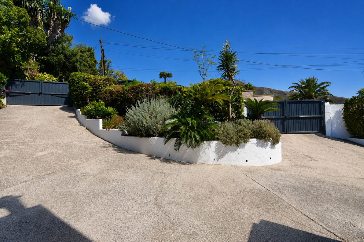 4 Bed Townhouse for sale in Benalmadena Pueblo Costa Del Sol, Málaga, Spain