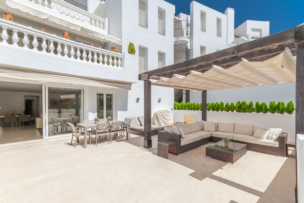 Se vende Apartamento Planta Media de 3 dormitorios en Costa Del Sol, Málaga, España