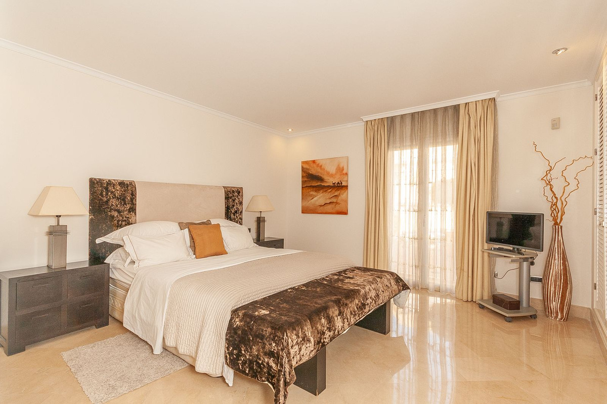 Se vende Apartamento Planta Media de 3 dormitorios en Costa Del Sol, Málaga, España