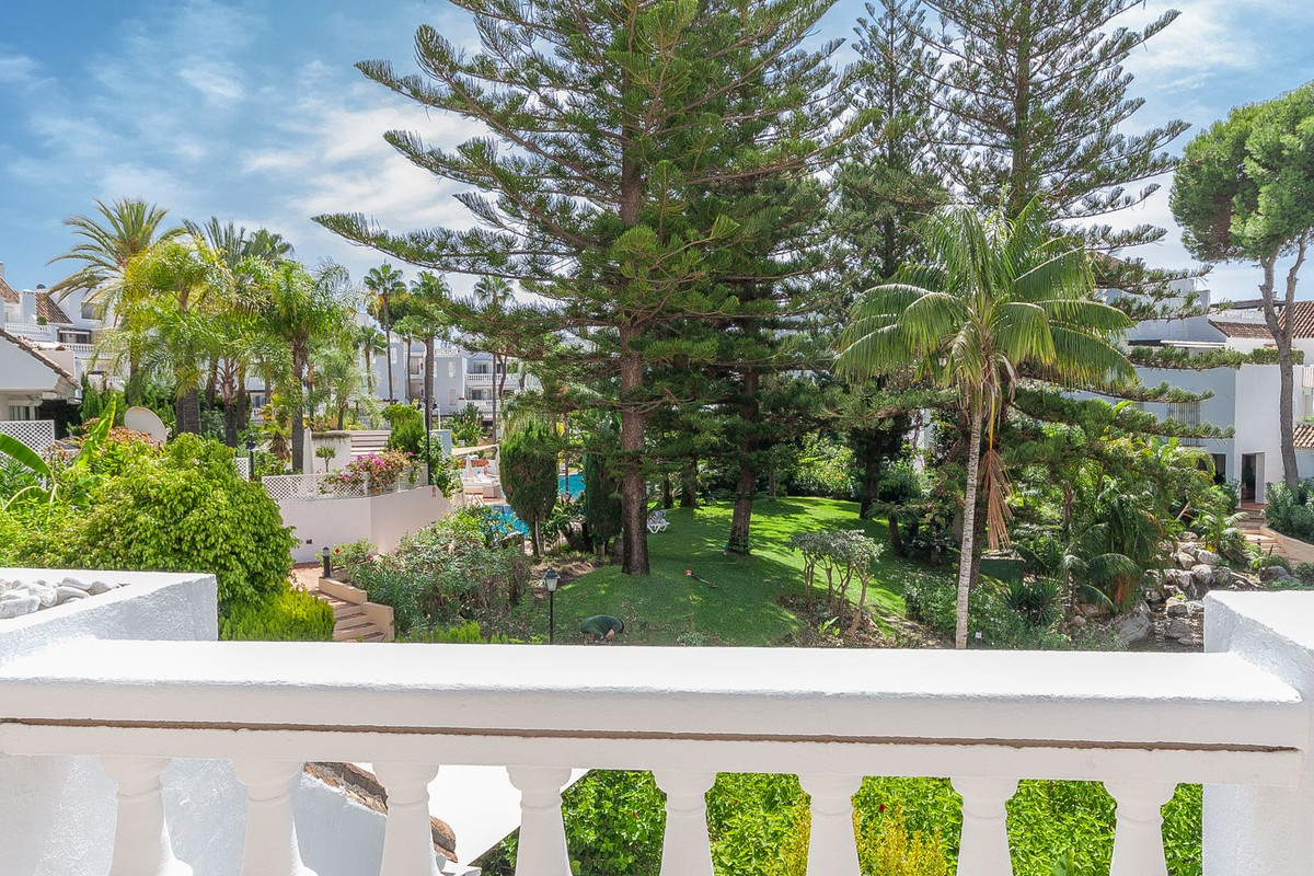 Se vende Apartamento Planta Media de 3 dormitorios en Costa Del Sol, Málaga, España