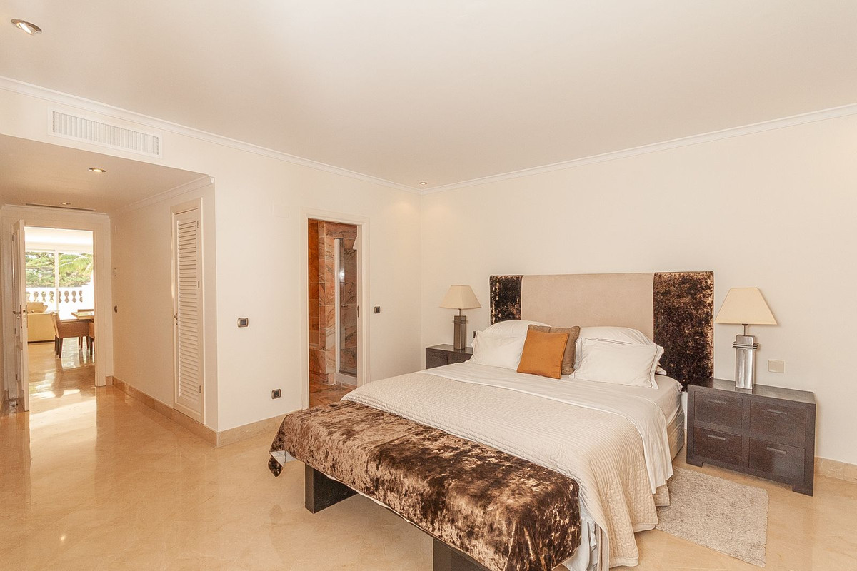 Se vende Apartamento Planta Media de 3 dormitorios en Costa Del Sol, Málaga, España