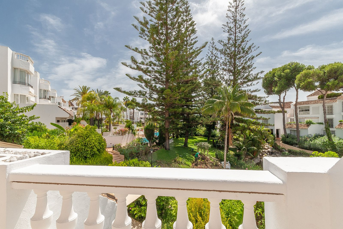 Se vende Apartamento Planta Media de 3 dormitorios en Costa Del Sol, Málaga, España