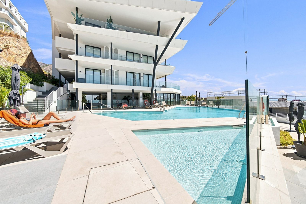 Se vende Apartamento Planta Media de 2 dormitorios en Costa Del Sol, Málaga, España