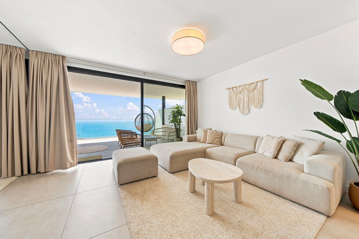 Se vende Apartamento Planta Media de 2 dormitorios en Costa Del Sol, Málaga, España