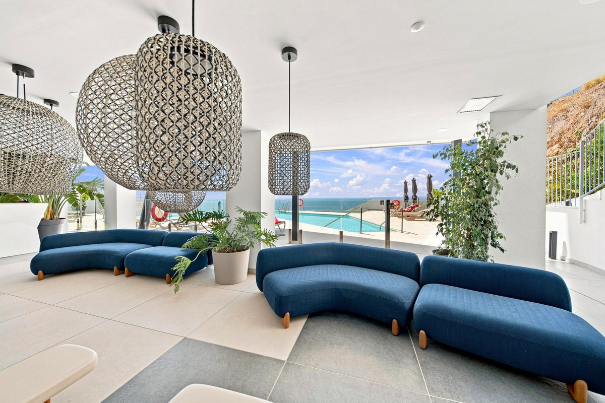 Se vende Apartamento Planta Media de 2 dormitorios en Costa Del Sol, Málaga, España