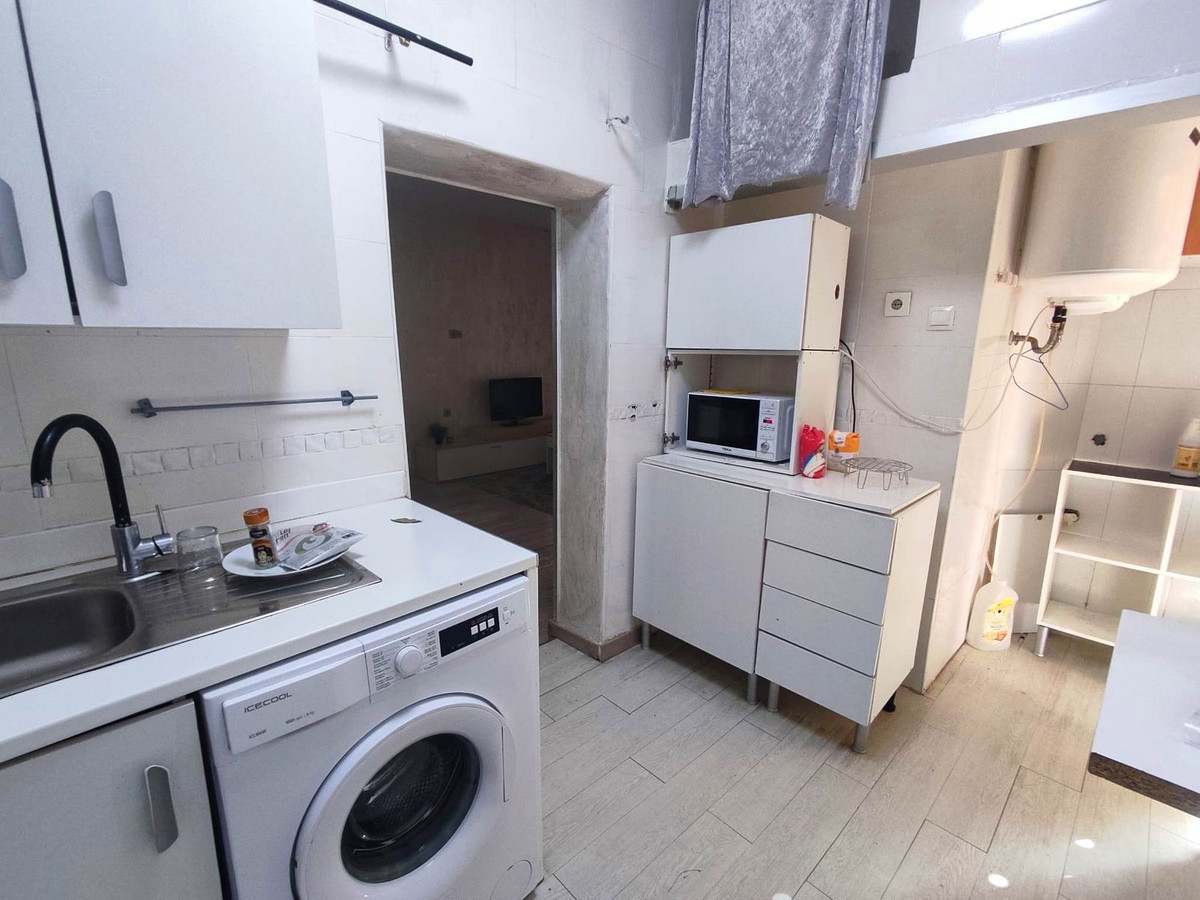 Se vende Apartamento Planta Media de 2 dormitorios en Costa Del Sol, Málaga, España