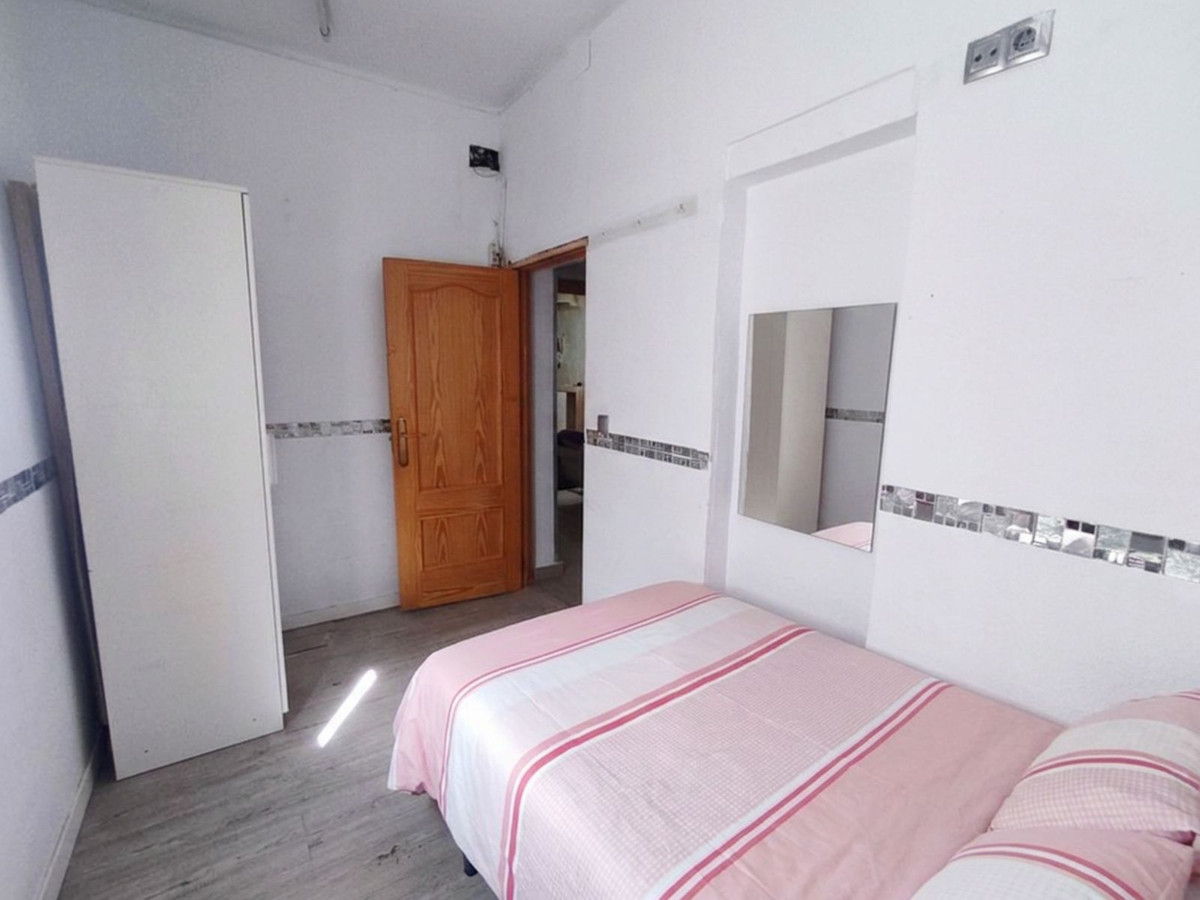 Se vende Apartamento Planta Media de 2 dormitorios en Costa Del Sol, Málaga, España