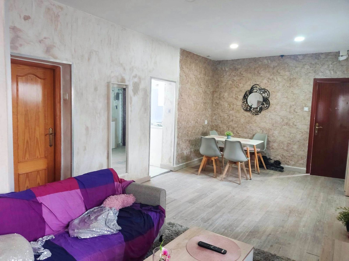 Se vende Apartamento Planta Media de 2 dormitorios en Costa Del Sol, Málaga, España