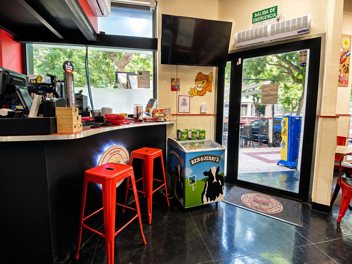 Commercial unit for sale in Estepona Costa Del Sol, Málaga, Spain
