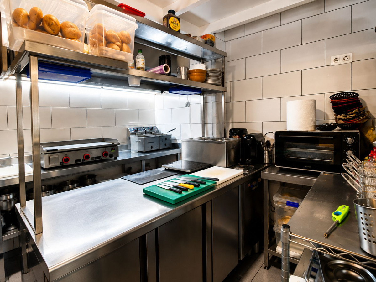 Commercial unit for sale in Estepona Costa Del Sol, Málaga, Spain