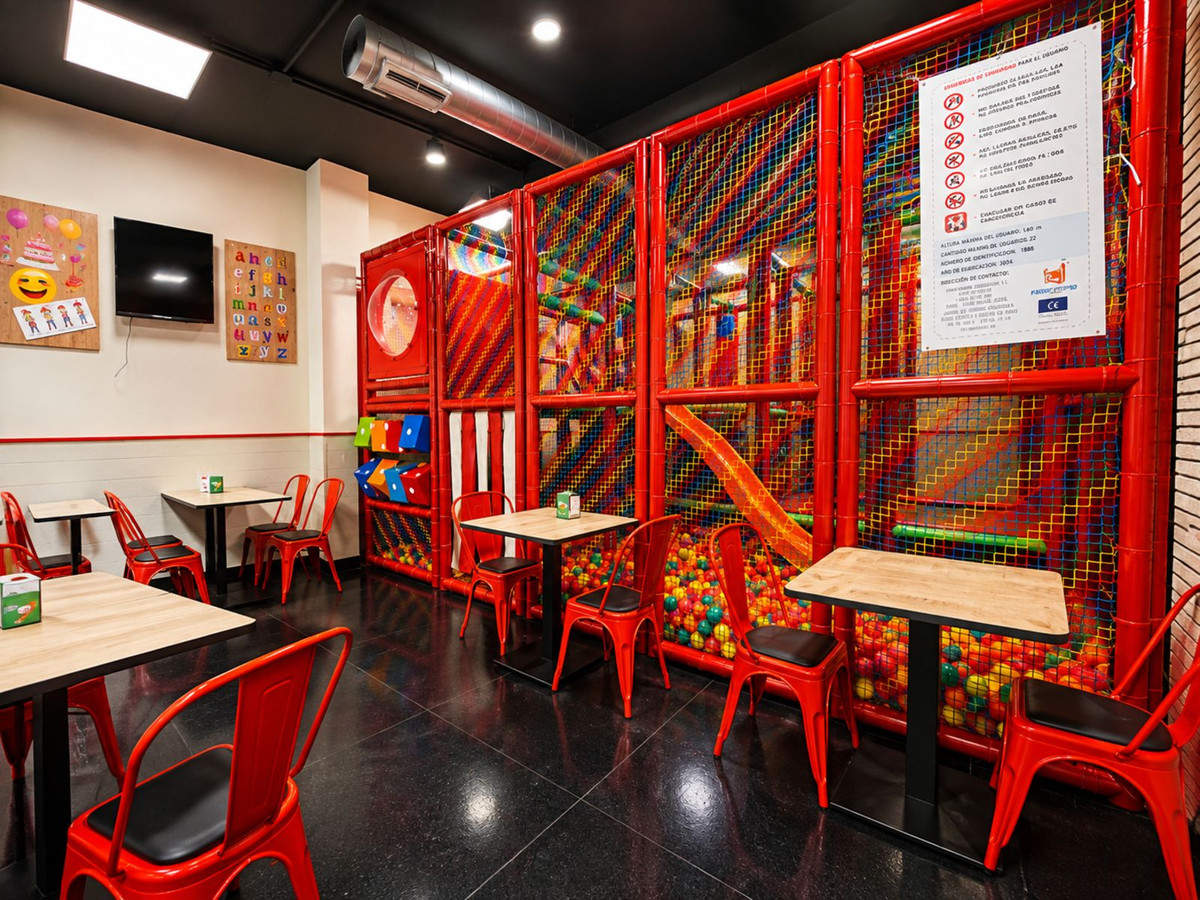 Commercial unit for sale in Estepona Costa Del Sol, Málaga, Spain