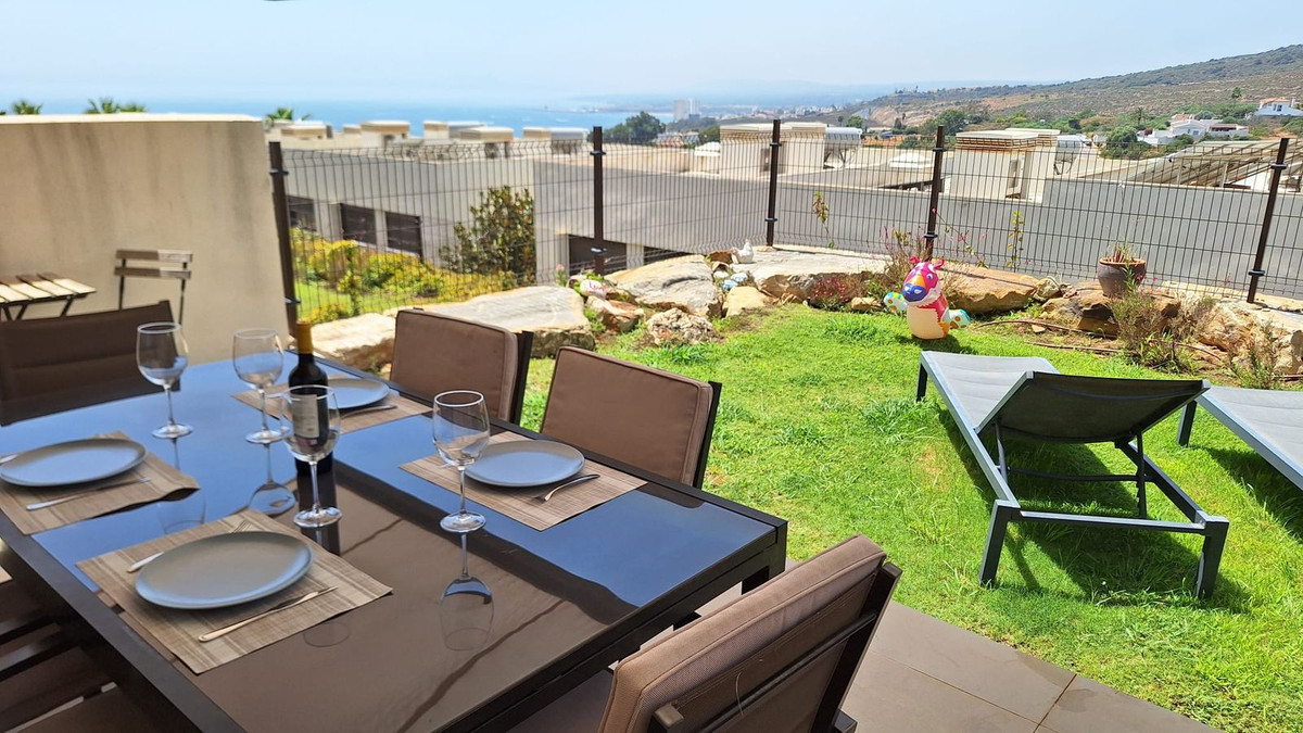 Se vende Pareada de 4 dormitorios en Costa Del Sol, Málaga, España