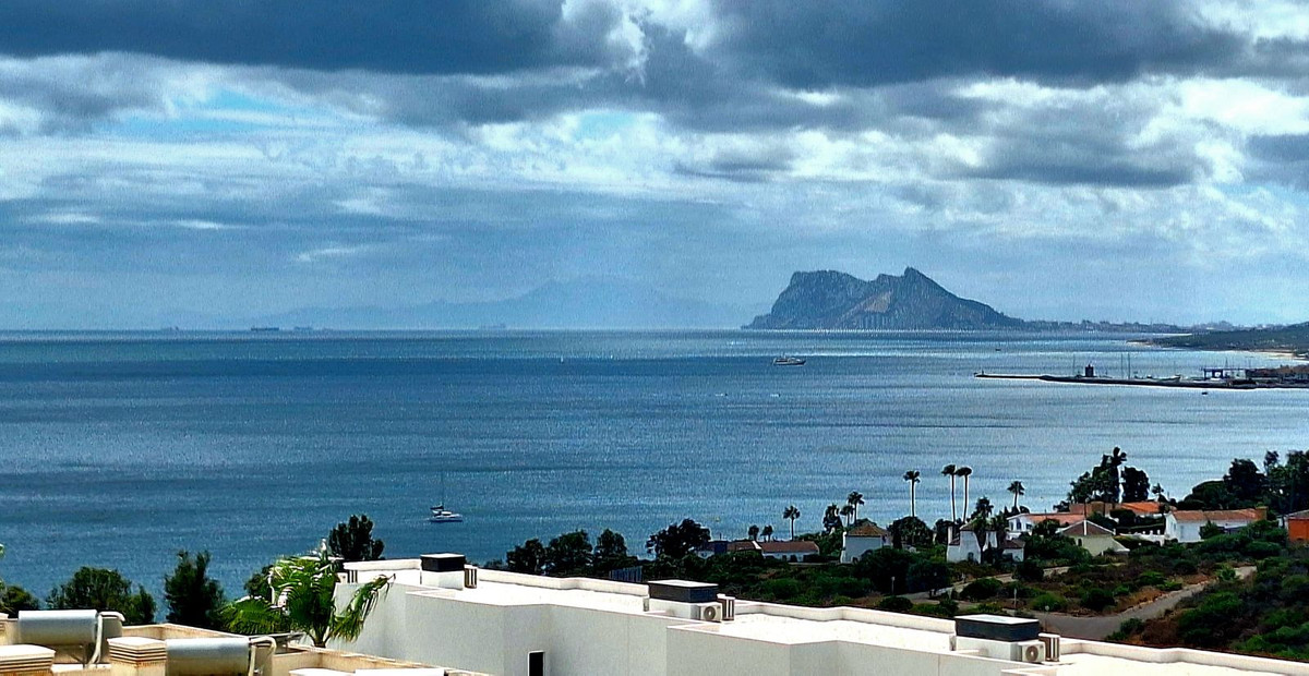 Se vende Pareada de 4 dormitorios en Costa Del Sol, Málaga, España
