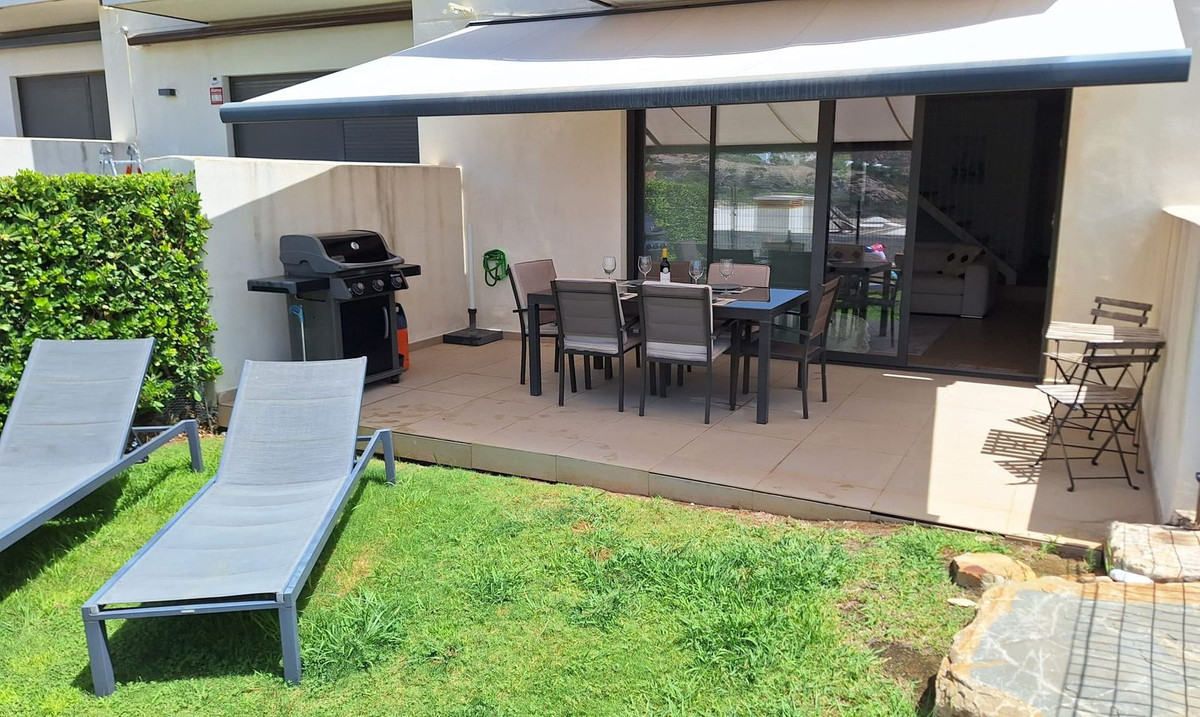 Se vende Pareada de 4 dormitorios en Costa Del Sol, Málaga, España