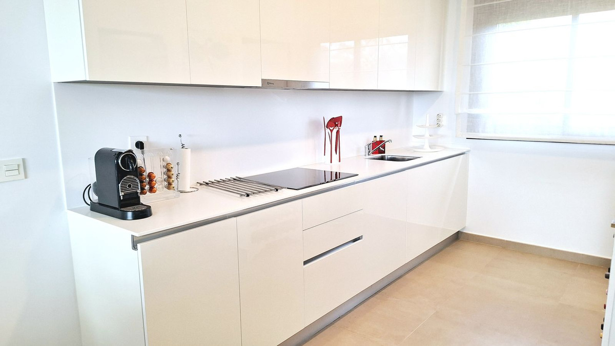 Se vende Pareada de 4 dormitorios en Costa Del Sol, Málaga, España