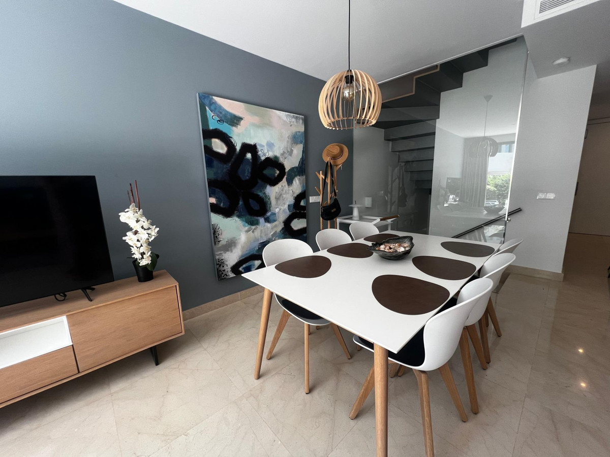 4 Bed Apartment for sale in La Cala De Mijas Costa Del Sol, Málaga, Spain