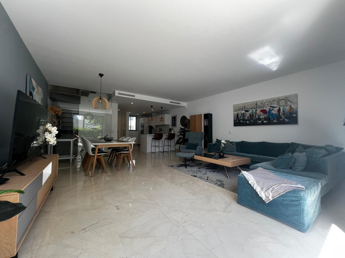4 Bed Apartment for sale in La Cala De Mijas Costa Del Sol, Málaga, Spain